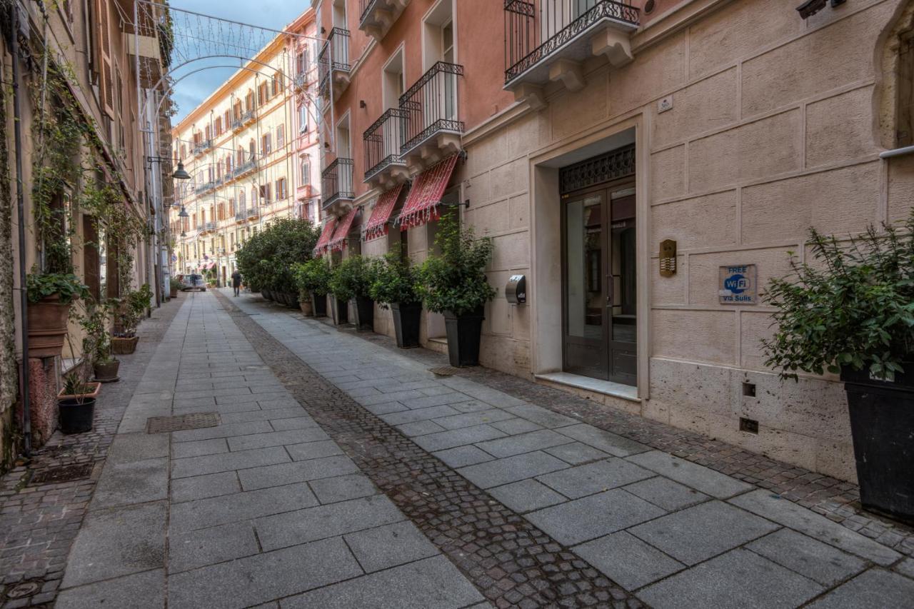 Right House Di Via Sulis - Best Neighborhood In The Town 칼리아리 외부 사진